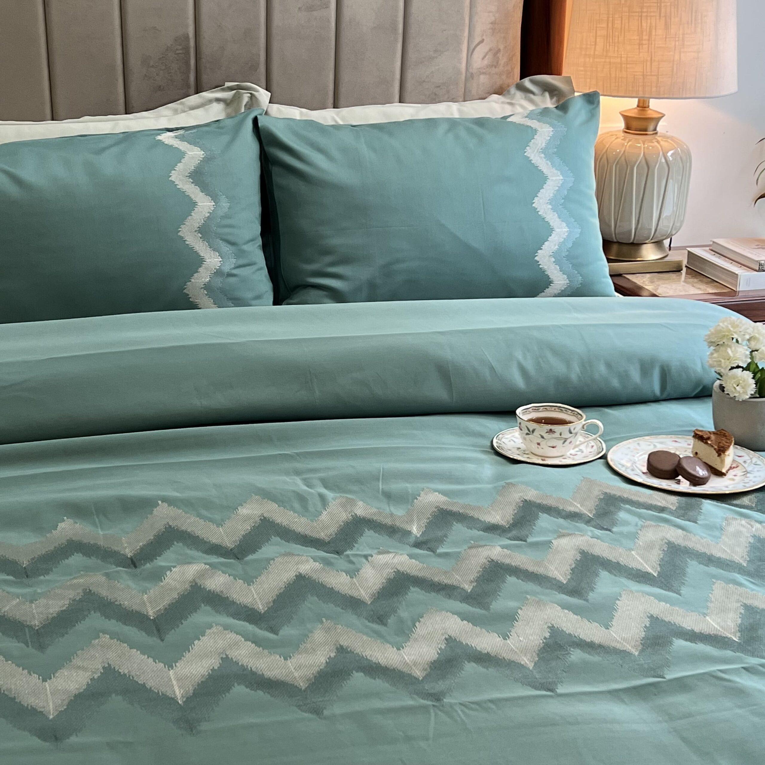 Crest Turquoise Syona Duvet Cover Set