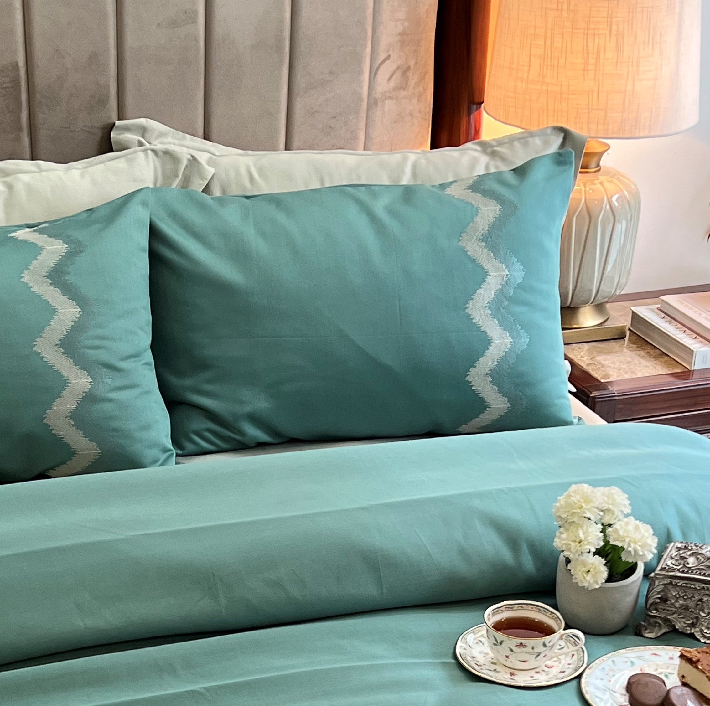 1000TC Cotton Rich Crest Turquoise Syona Bedsheet Set