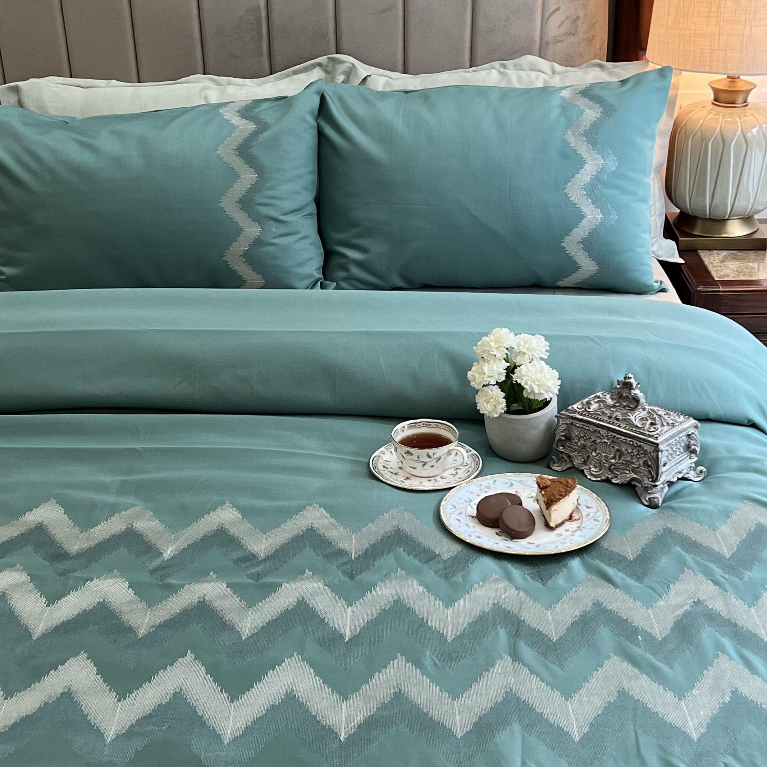 Crest Turquoise Syona Duvet Cover