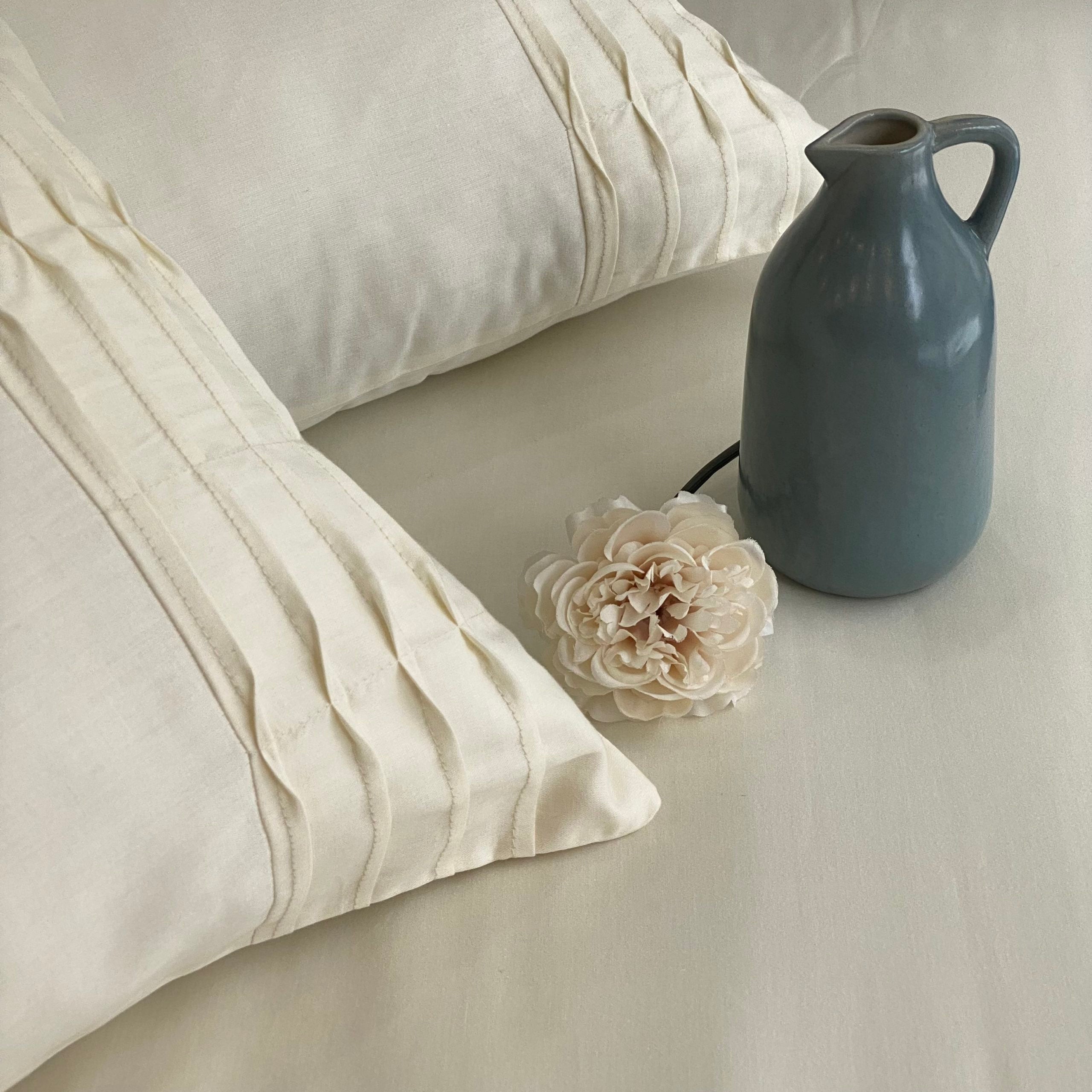 Ivory Tetra Pleat Bedsheet