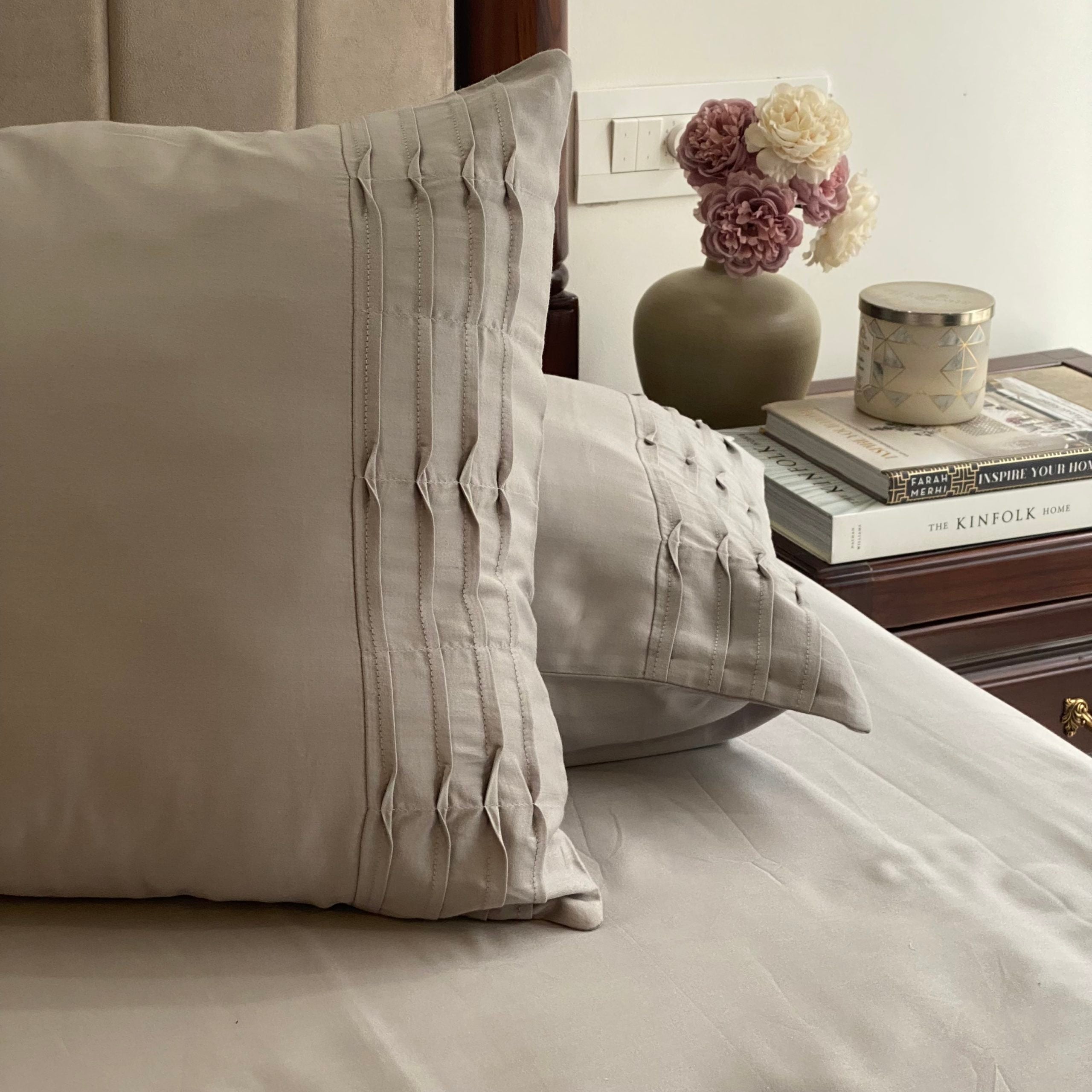 Sandstone Grey Tetra Pleat Bedsheet