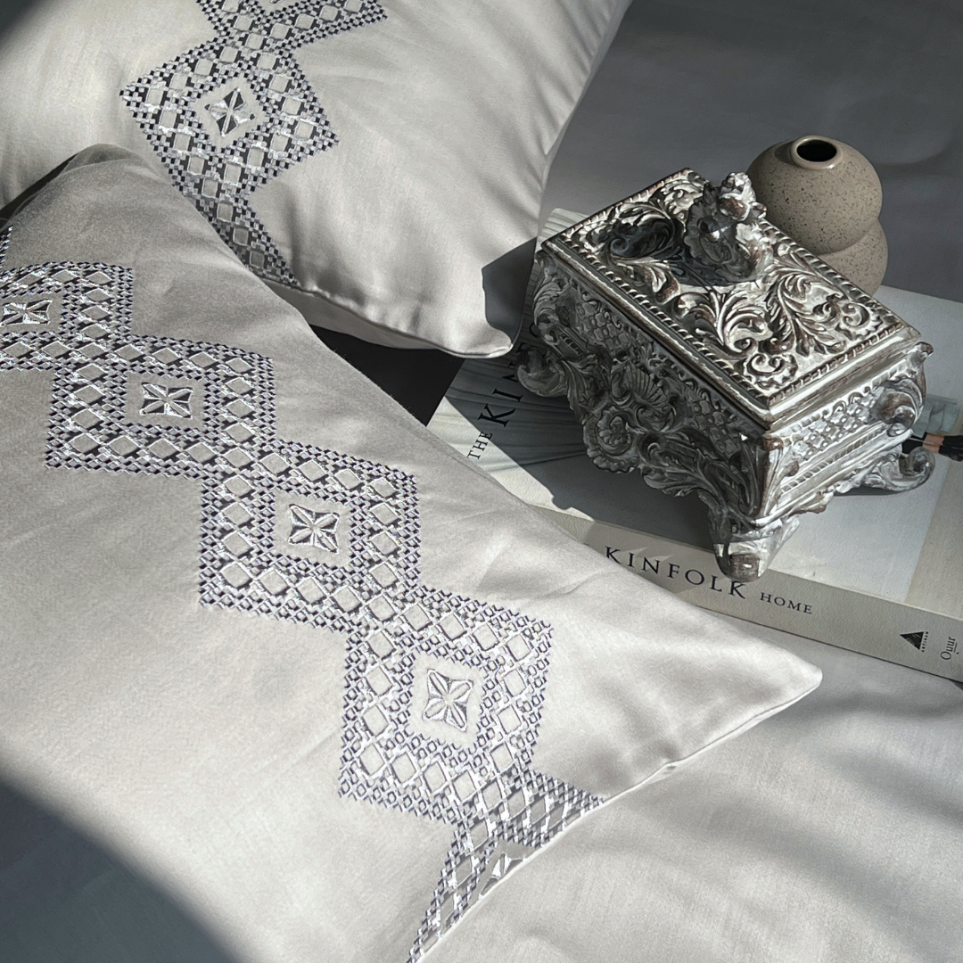 Iris Pearl Grey Dreams Bedsheet