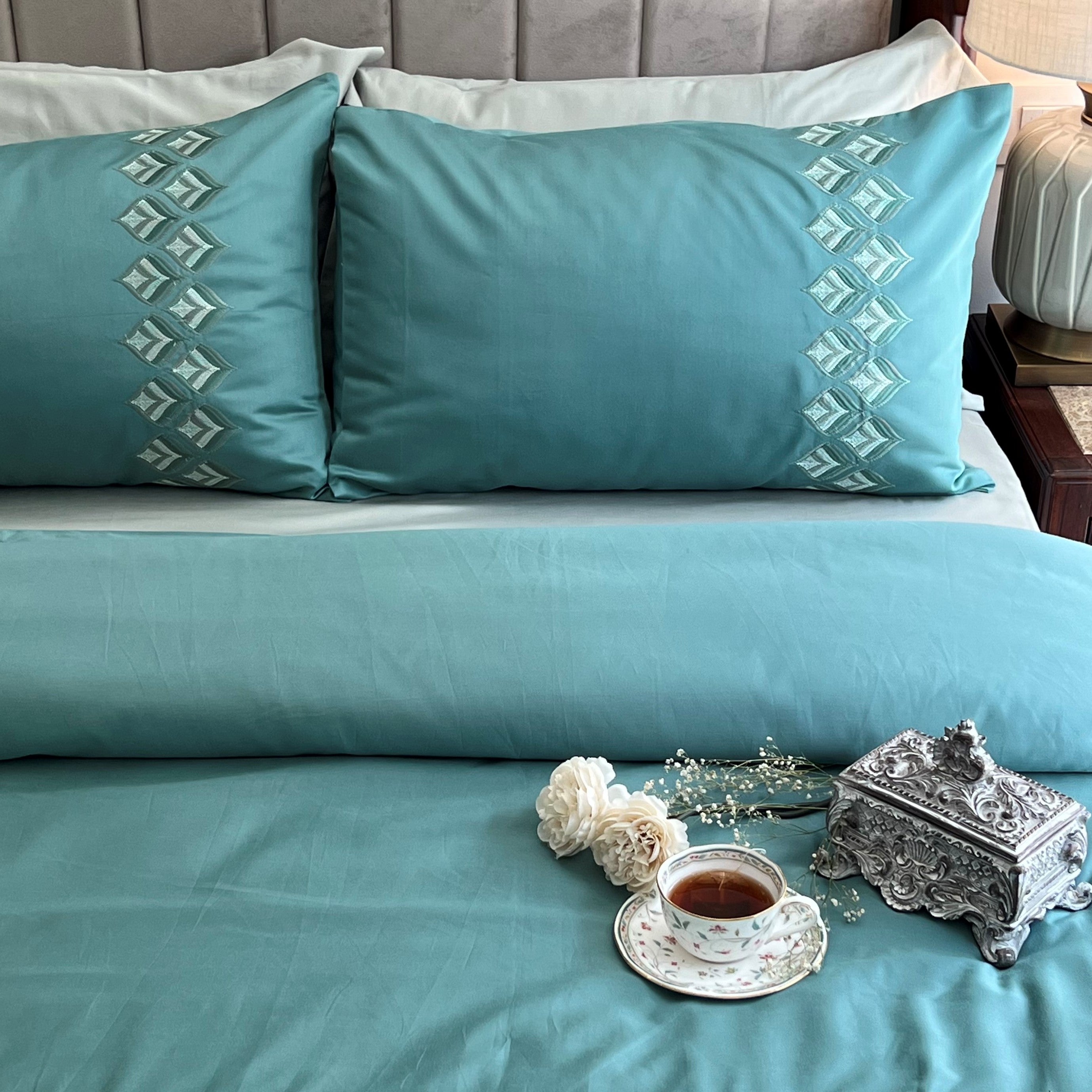 1000TC Cotton Rich Leaflet Turquoise Syona Bedsheet Set