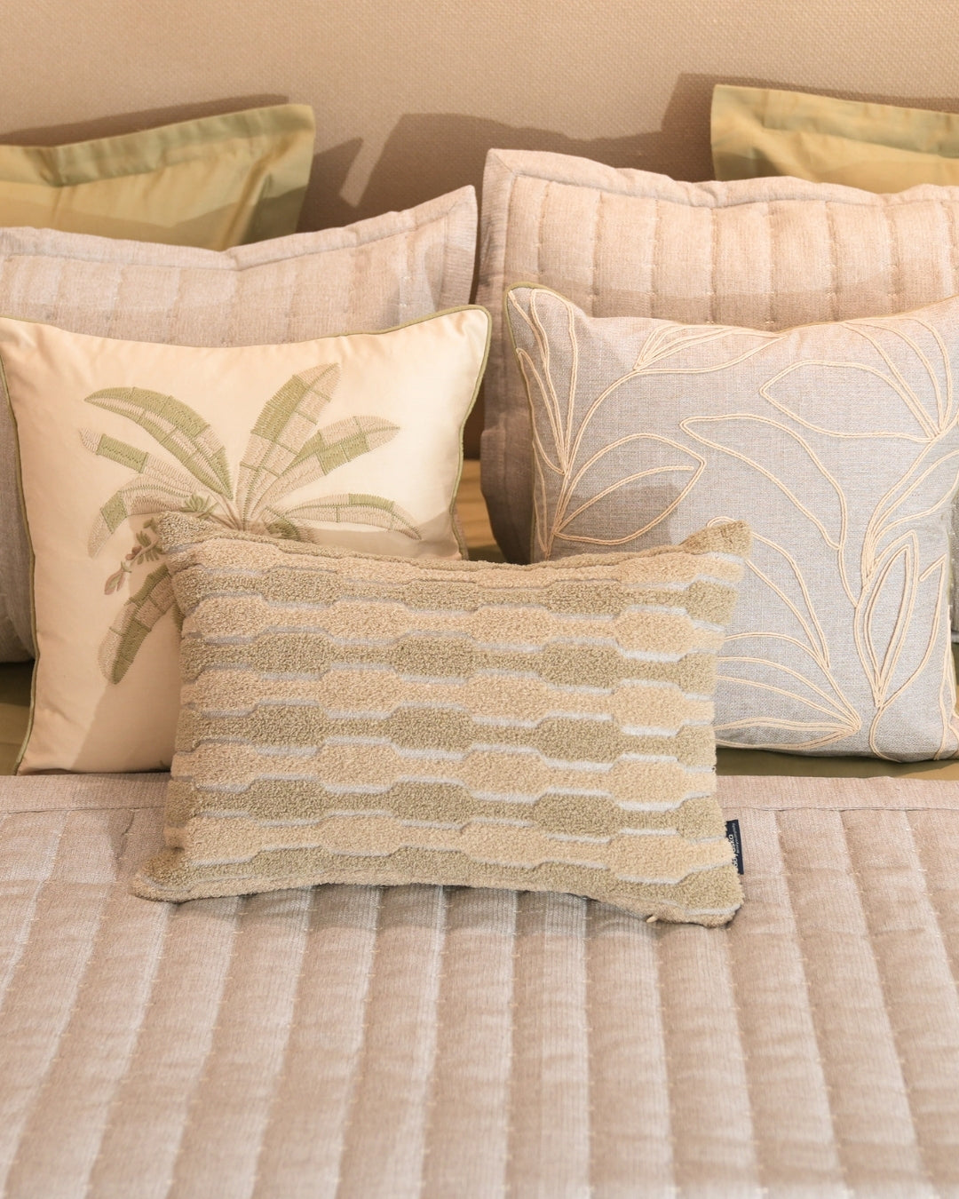Tropica Palm Springs Embroidered Green Cushion Cover (Size : 12"X18")