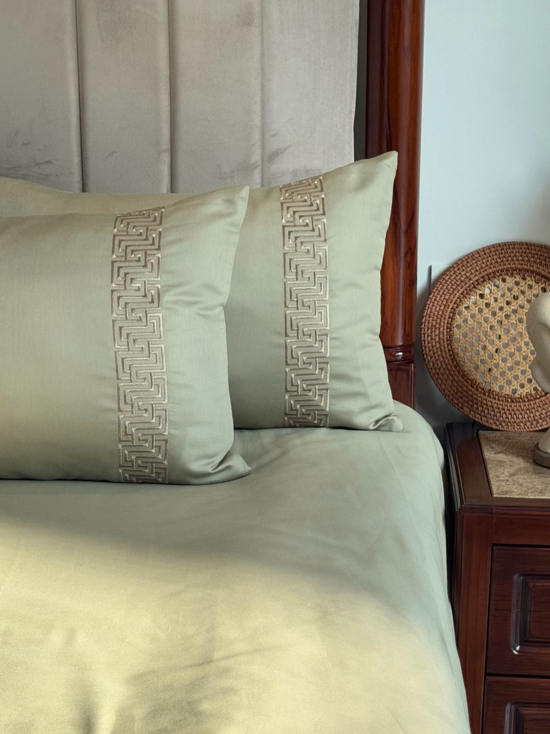 1000TC Cotton Rich Ariana Forest Green Syona Bedsheet Set