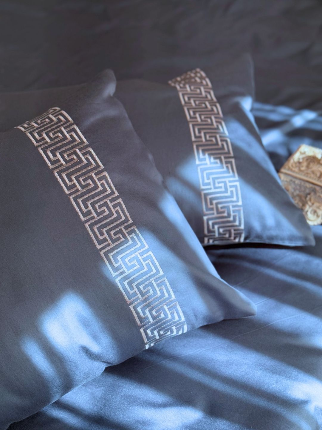 1000TC Cotton Rich Ariana Navy Syona Bedsheet Set