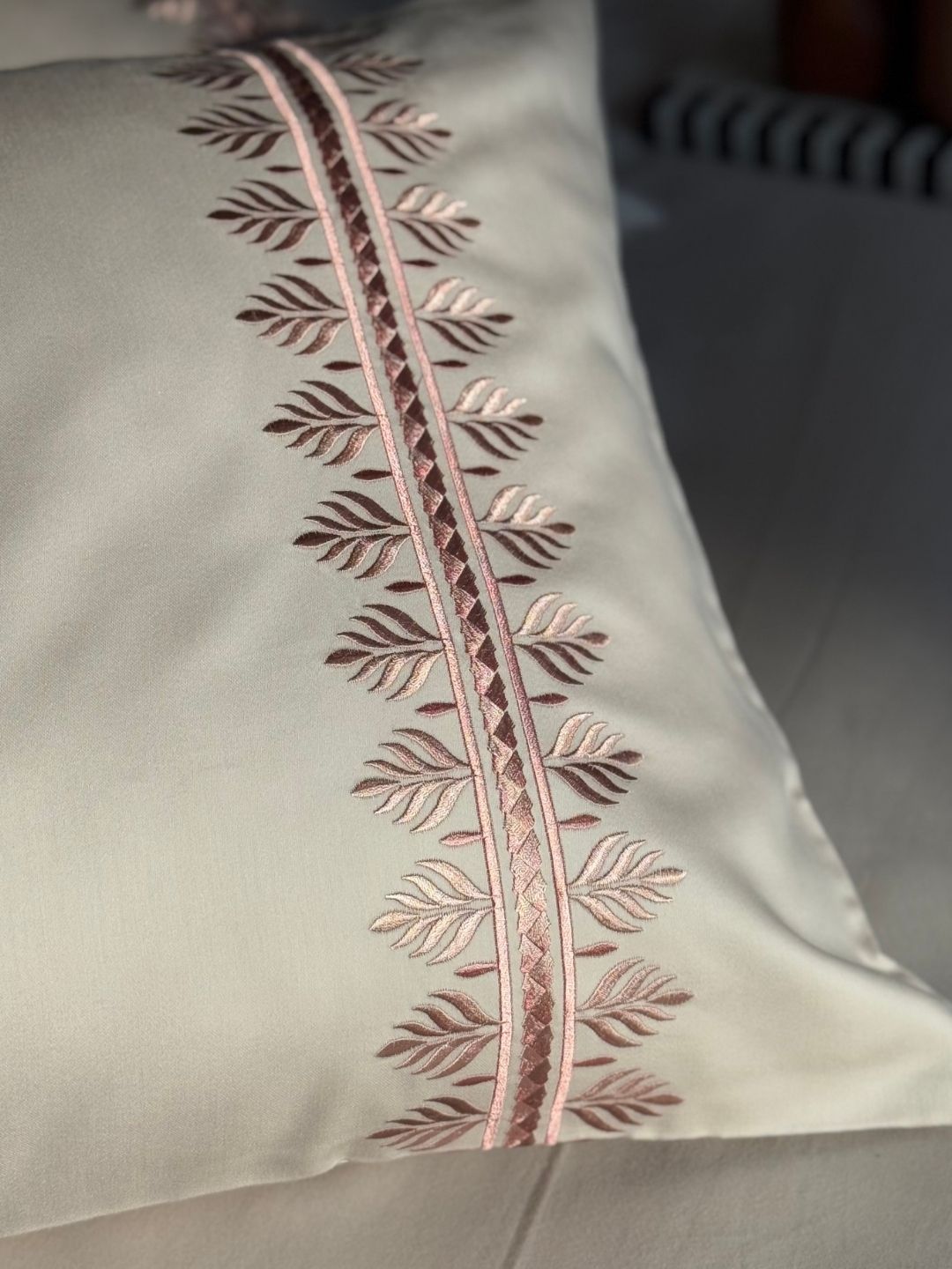 1000TC Cotton Rich Chloe Ivory Syona Bedsheet Set
