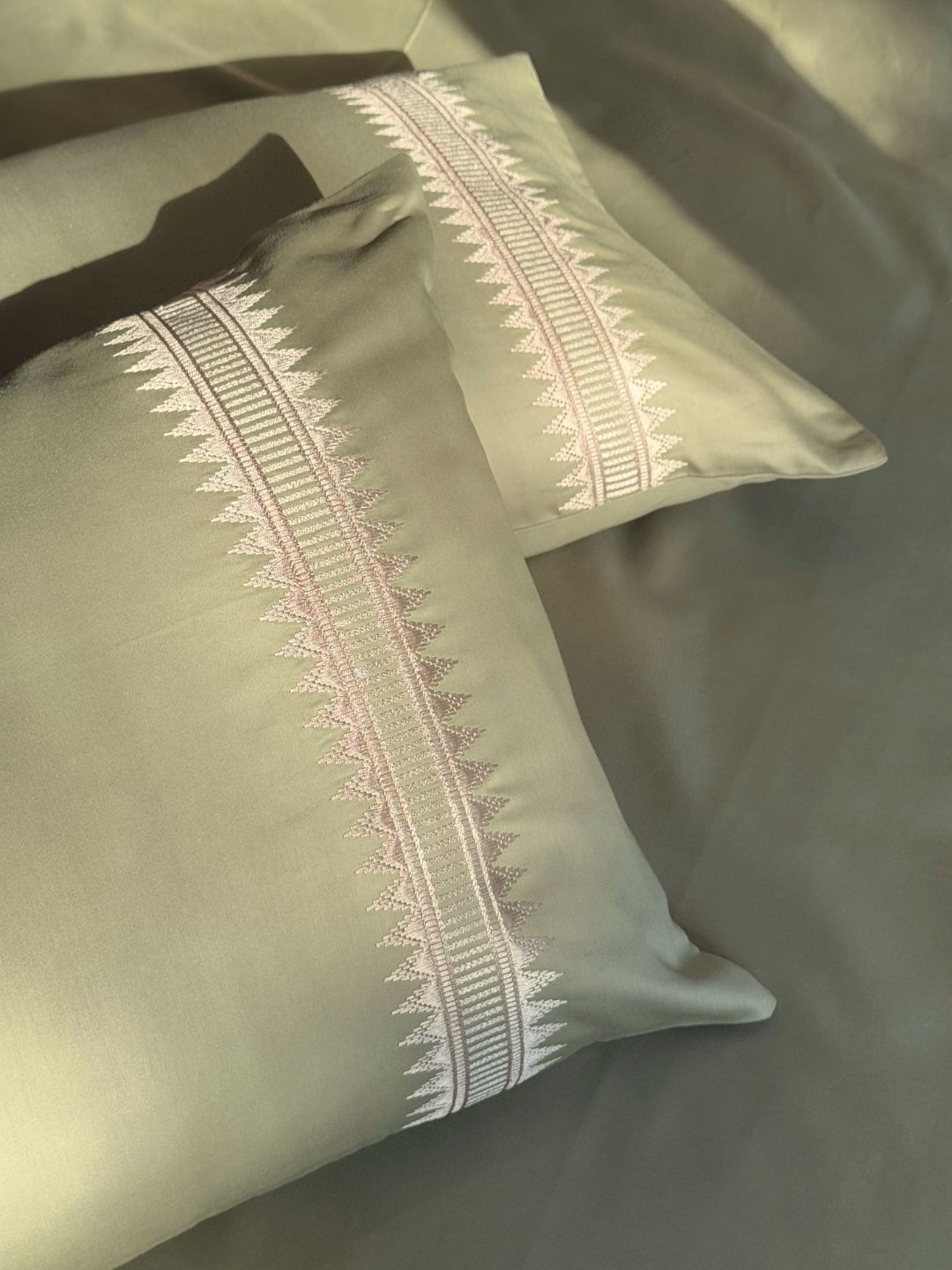 1000TC Cotton Rich Mia Forest Green Syona Bedsheet Set