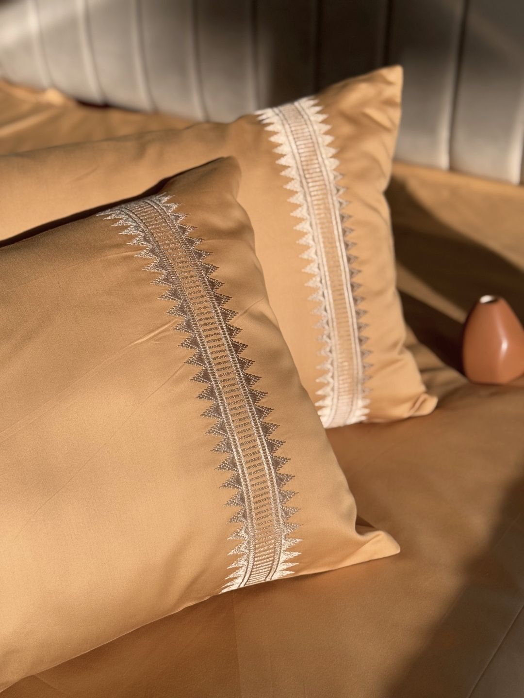 1000TC Cotton Rich Mia Honey Mustard Syona Bedsheet Set