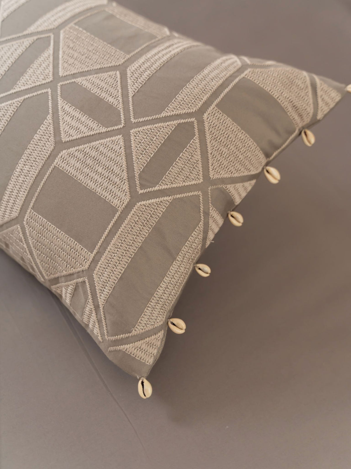Frost Elephant Grey Treasure Bedsheet Set