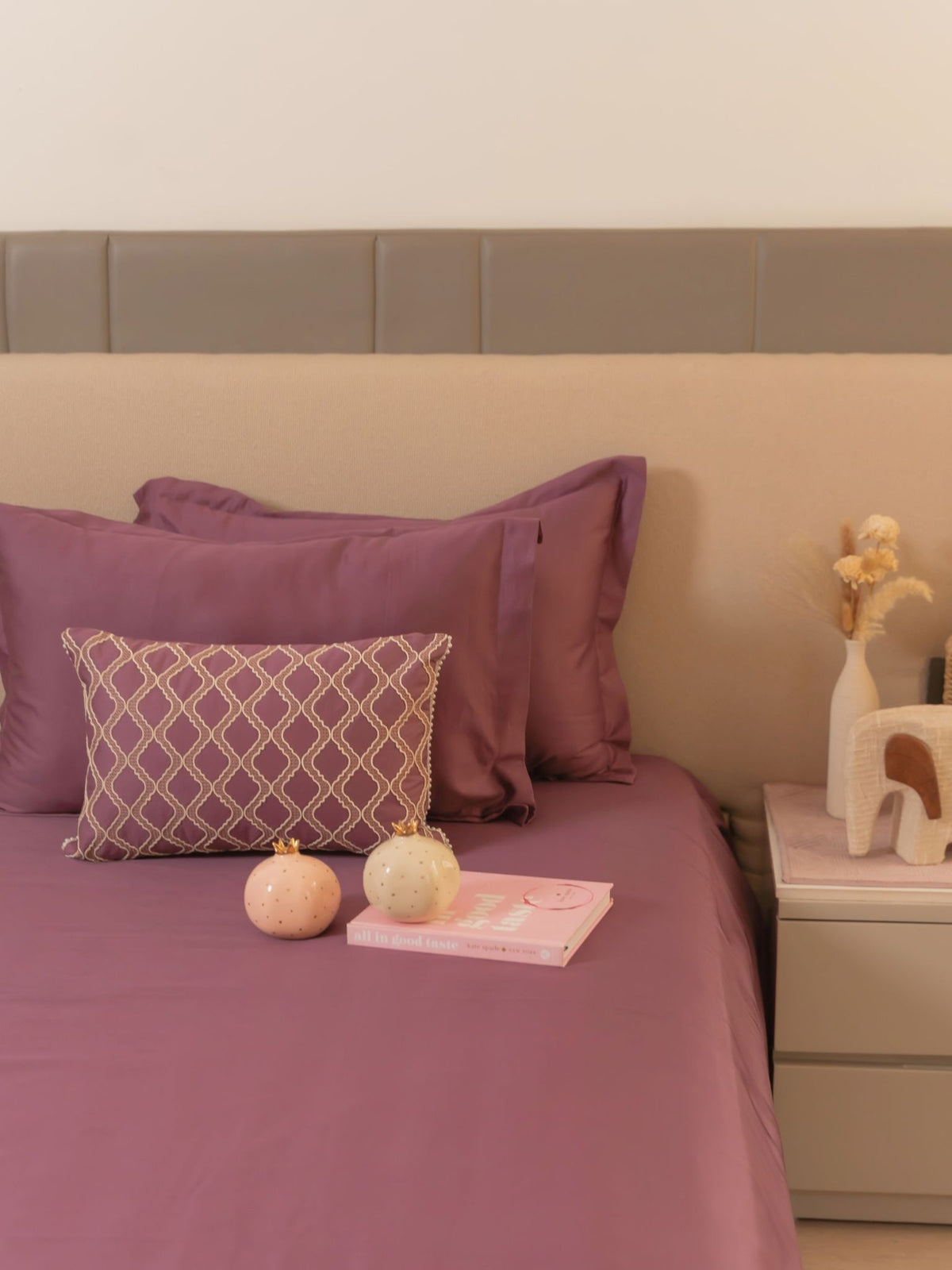 Zest Mauve Treasure Bedsheet Set