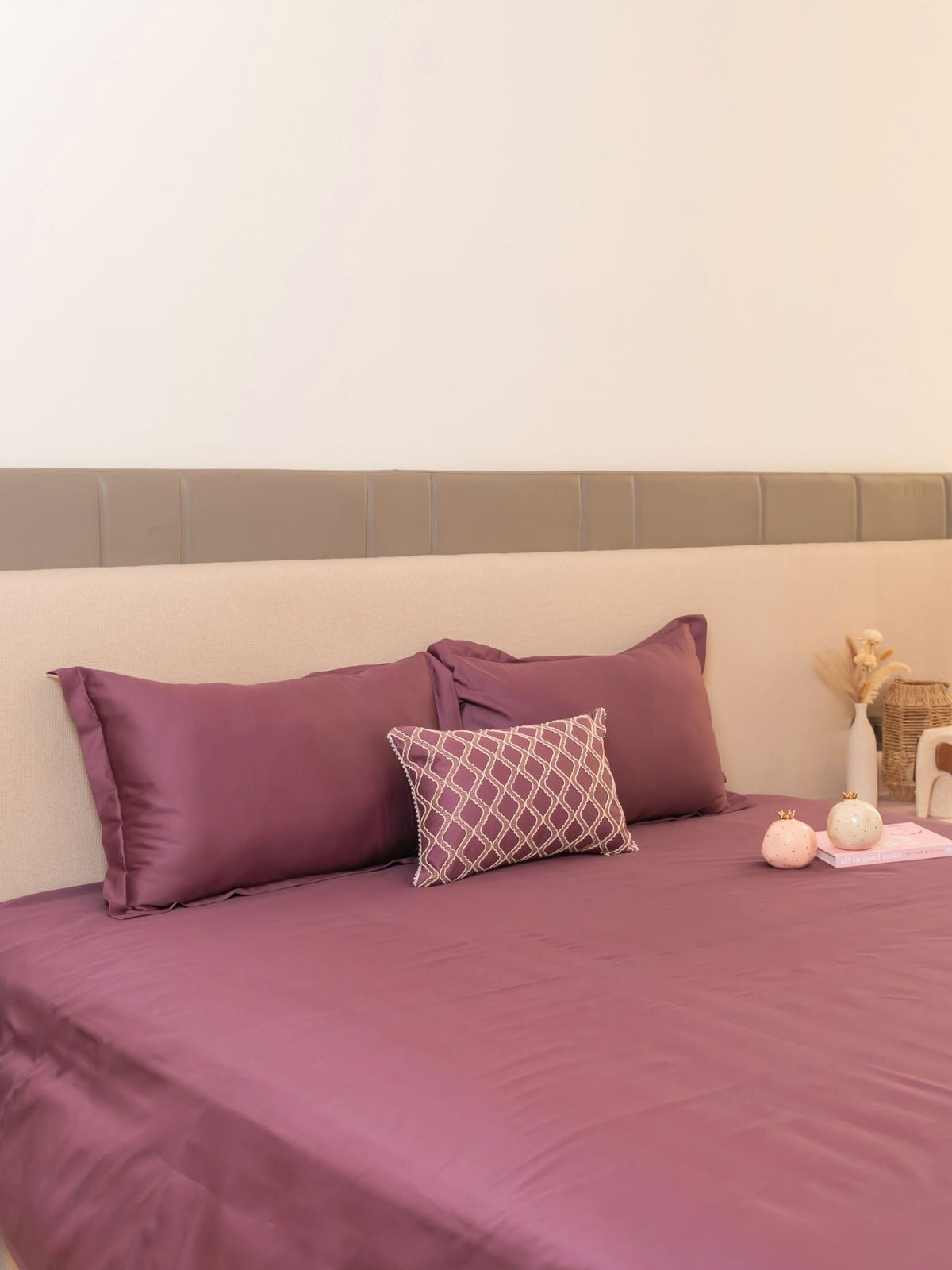 Zest Mauve Treasure Bedsheet Set