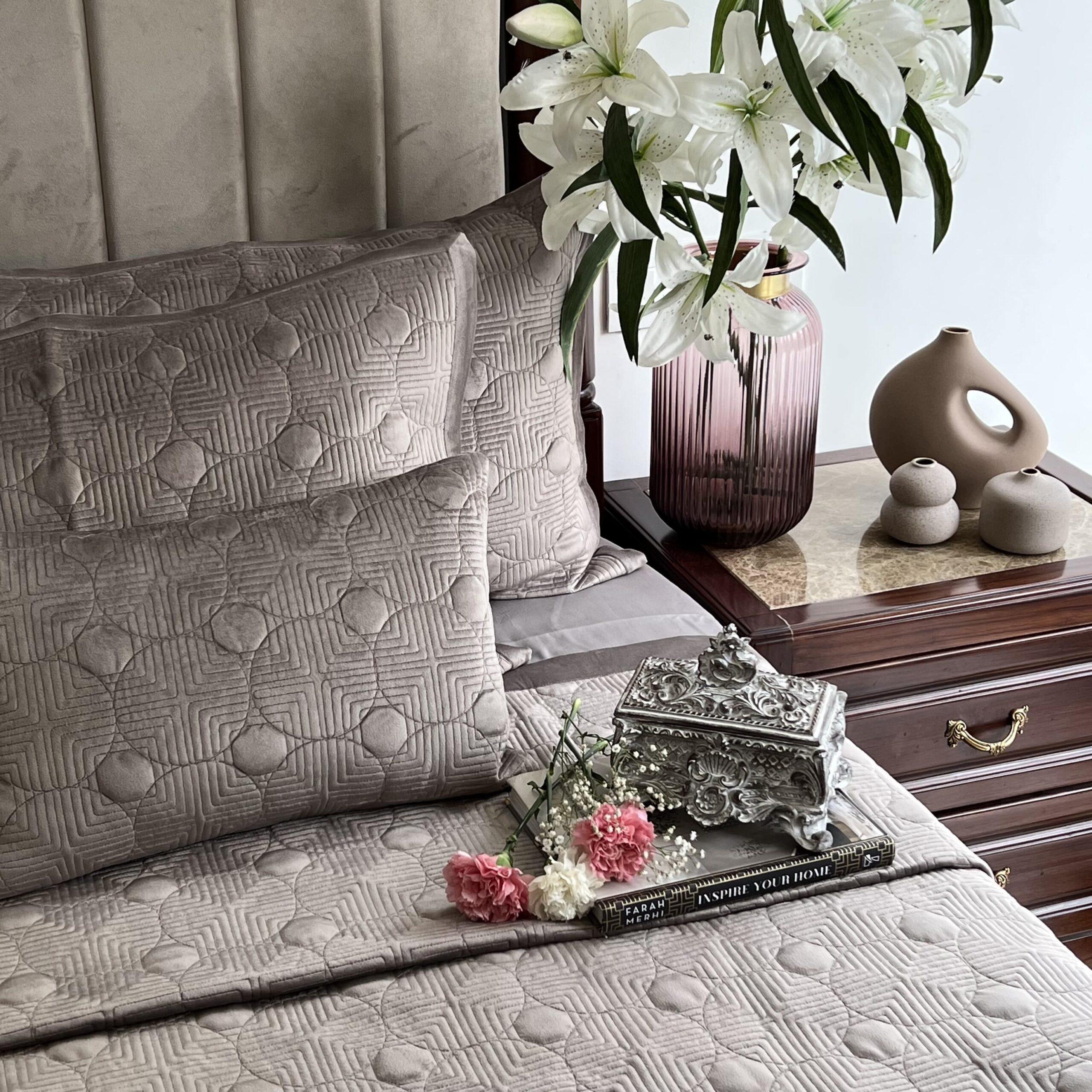 Bubble Silver Velvet Bedspread