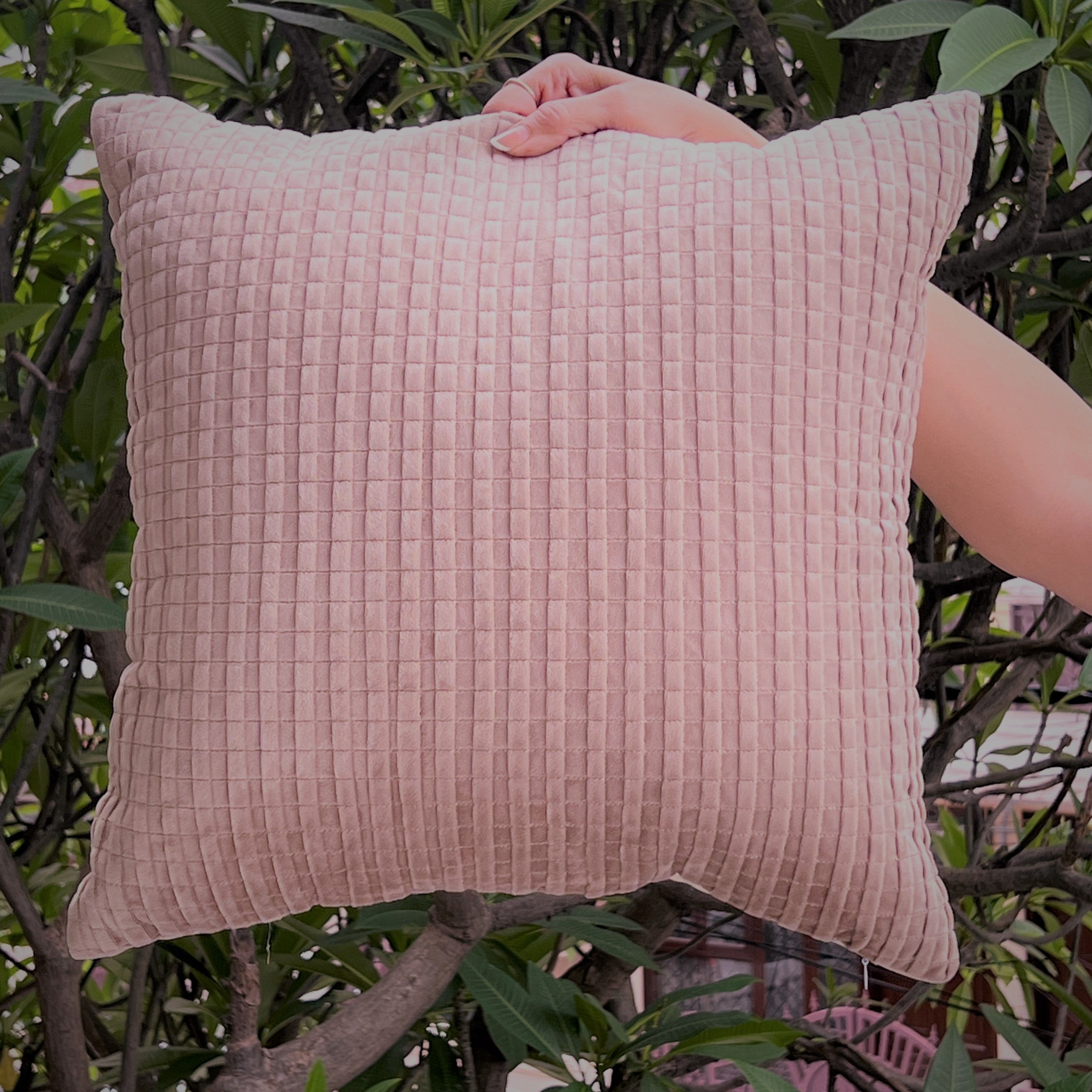 Decorative Bello Onion Pink Velvet Cushion Cover 16x16