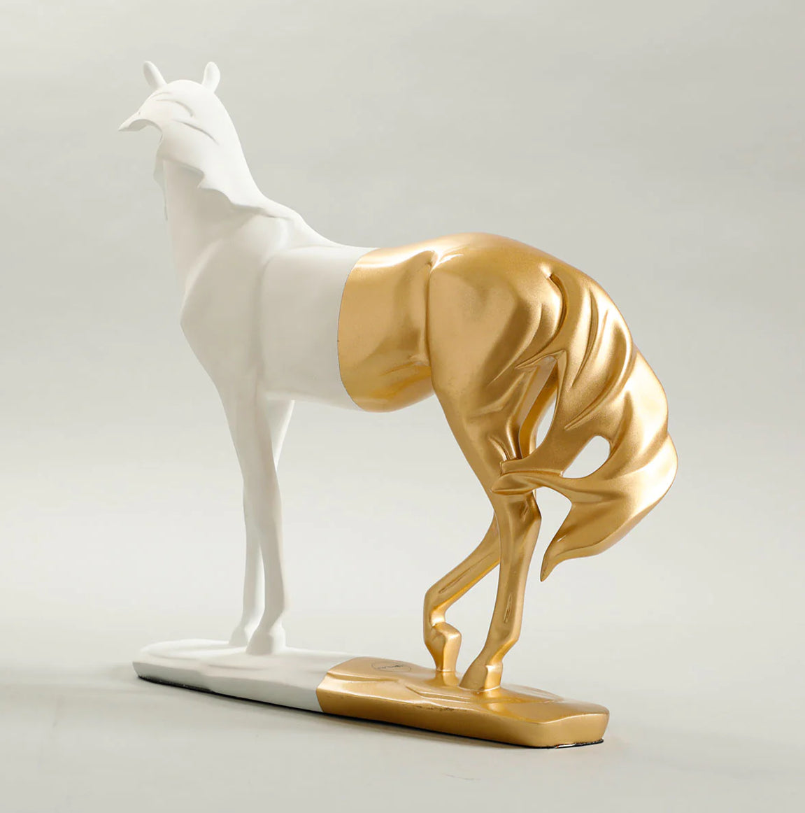 Cavallo Horse White and Gold