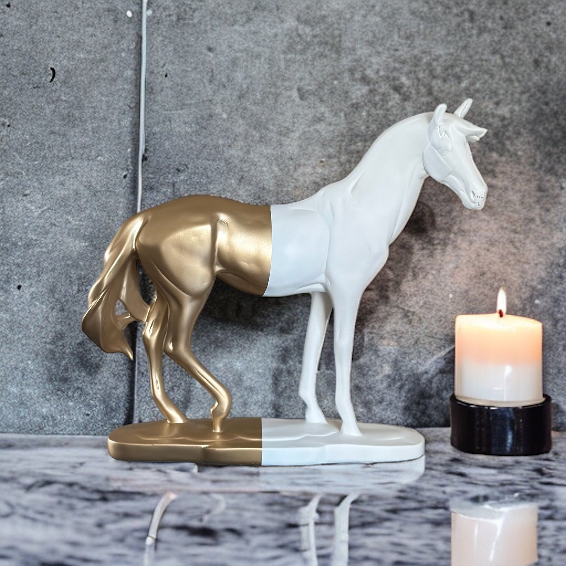 Cavallo Horse White and Gold