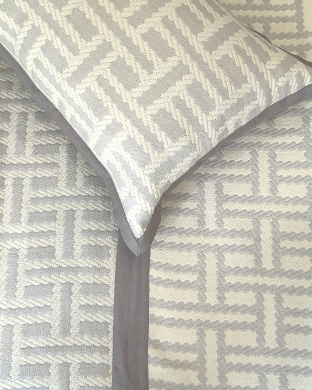 Arco Blue Cotton Jacquard Bedspread Set