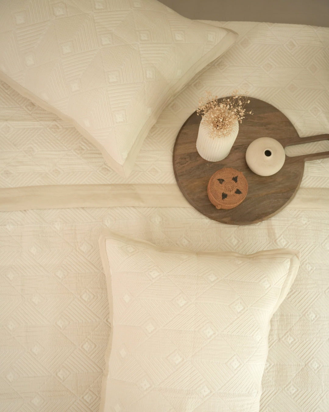 Prism Ivory Cotton Jacquard Bedspread Set