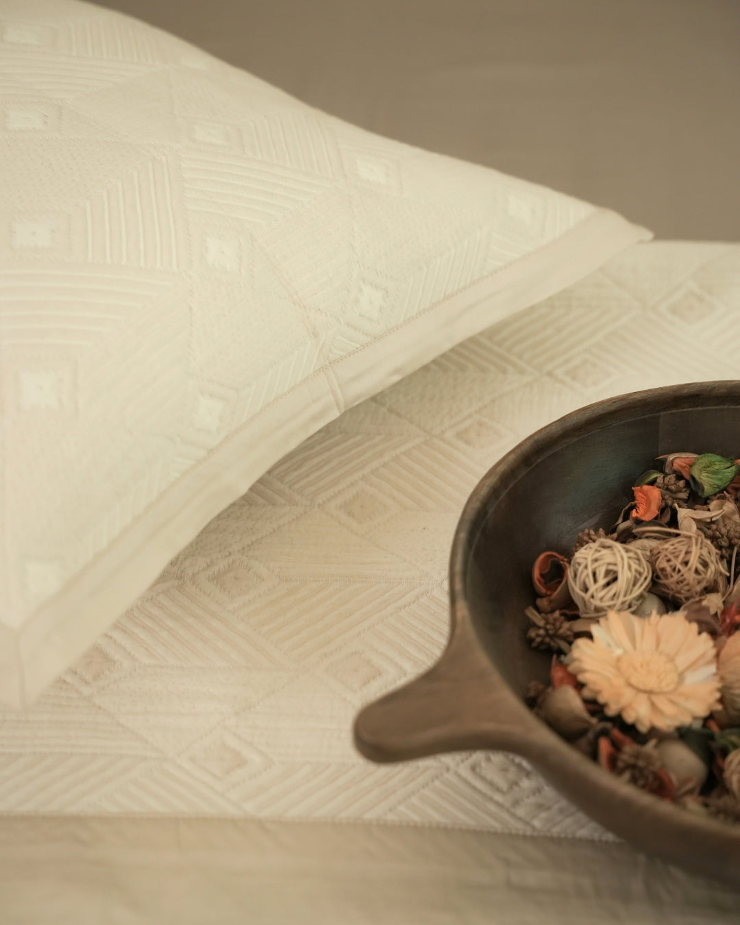 Prism Ivory Cotton Jacquard Bedspread Set