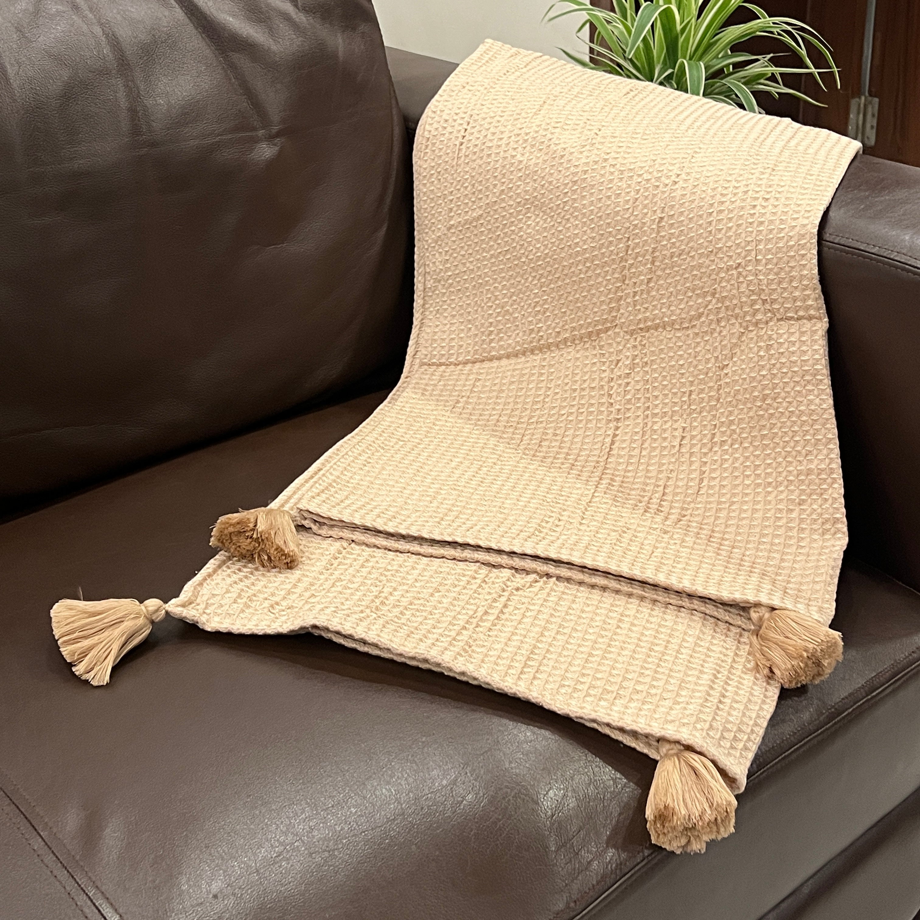 Honeycomb Oats Beige Woven Throw with Tassels