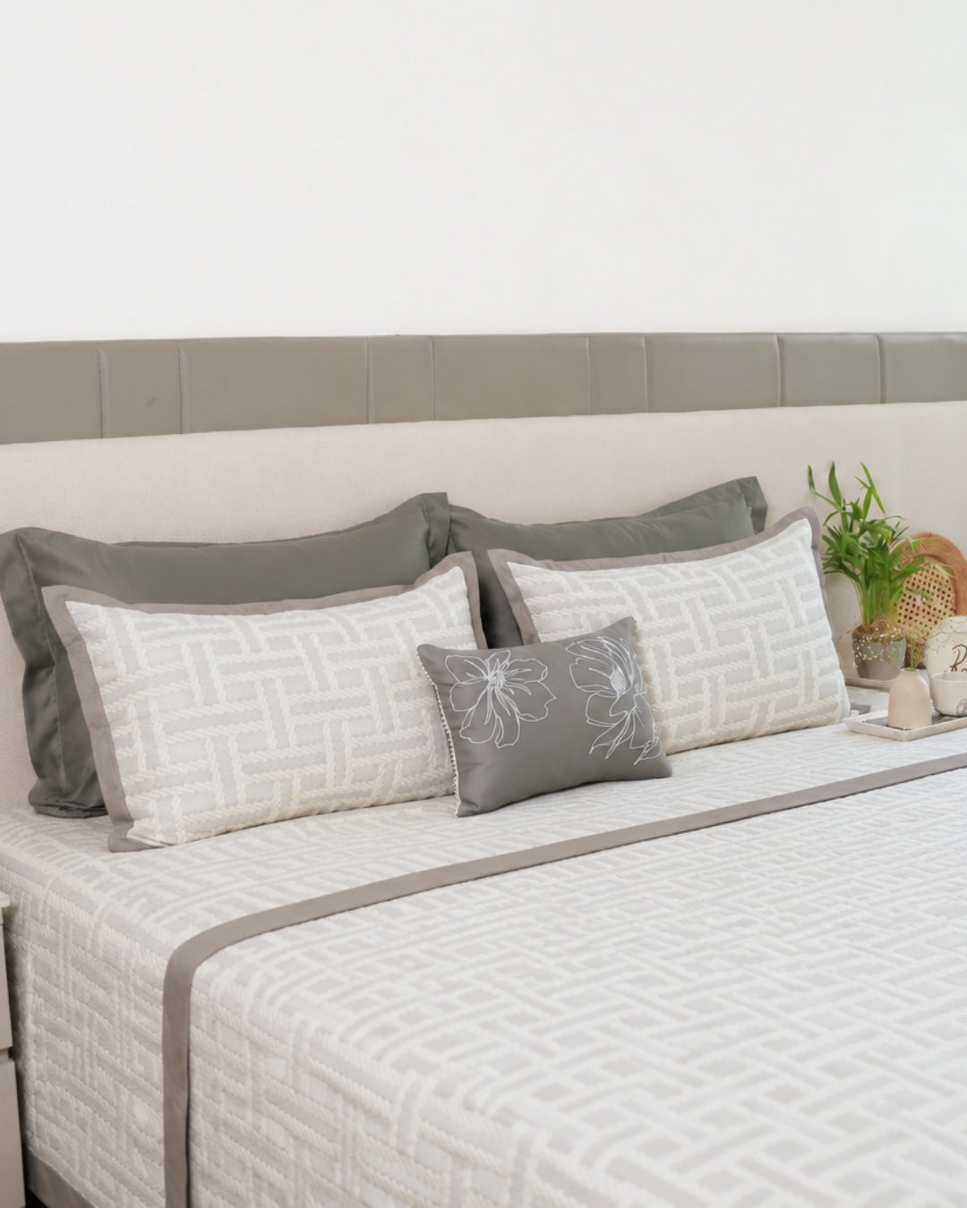 Arco Blue Cotton Jacquard Bedspread Set