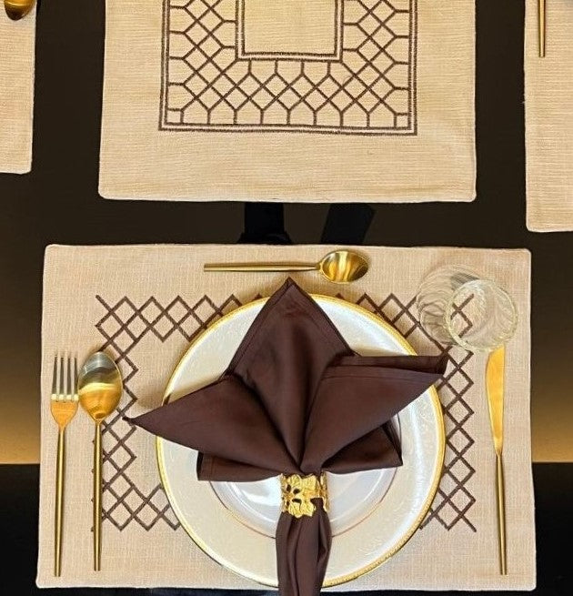 Zigzag Beige Table Linen - Set of 2 Placemats & 2 Napkins