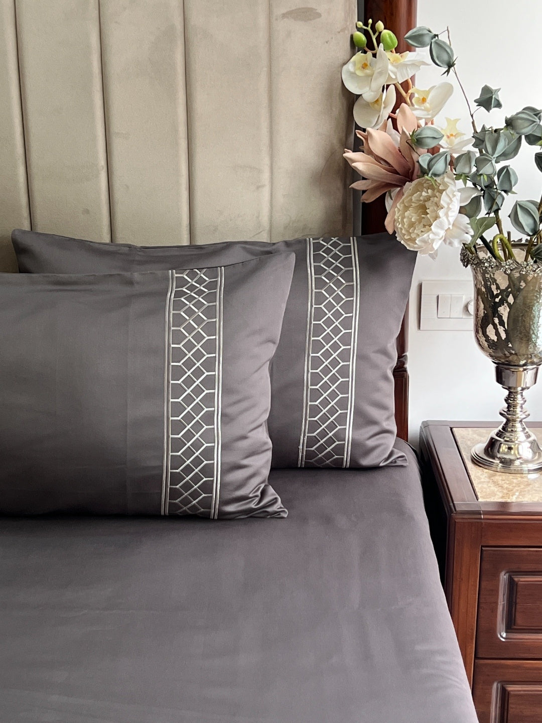 Zigzag Titanium Grey 1000TC Egyptian Cotton Embroidered Pillow Covers (Set of 2)