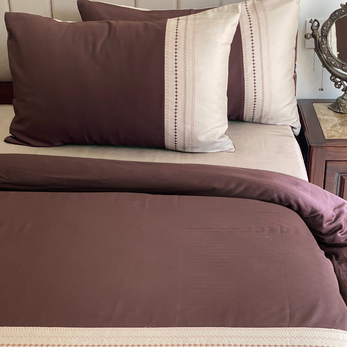 Divine Beige and Coffee Mesmeric Duvet Cover Set